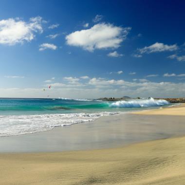 Strand van Santa Maria op het eiland Sal, één van de Kaapverdische Eilanden