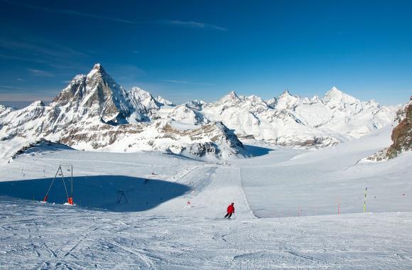 Sneeuwlandschap tijdens wintersport, Finland