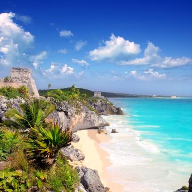 Tempel en strand bij Tulum, Mexico