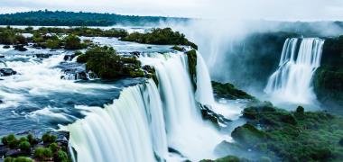 Iguazu watervallen op de grens van Argentinië en Brazilië